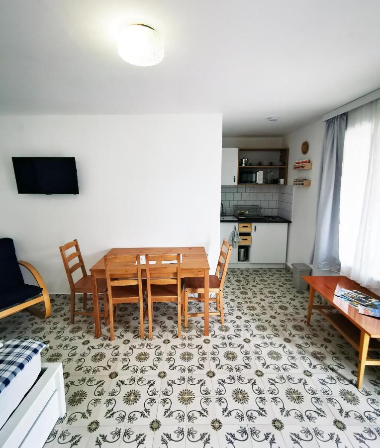 Nest Apartman Balatonszarszo Exterior foto